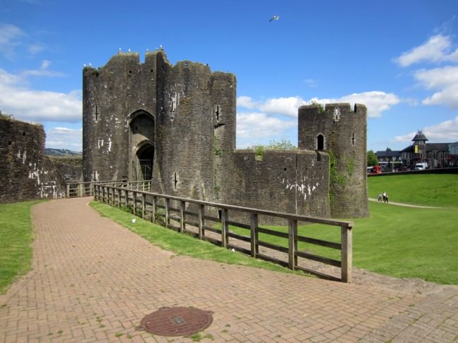 caerphilly-castle-two_mini