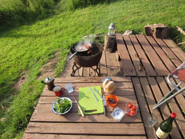 cooking-on-the-fire-pit_mini